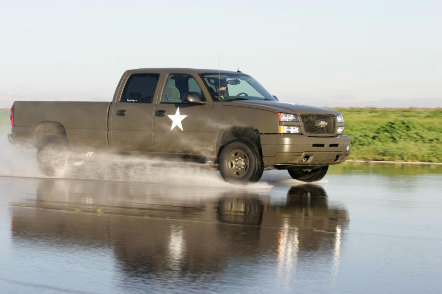  Chevrolet Silverado Hydrogen Military Vehicle 2005 года  (фото 11 из 18)